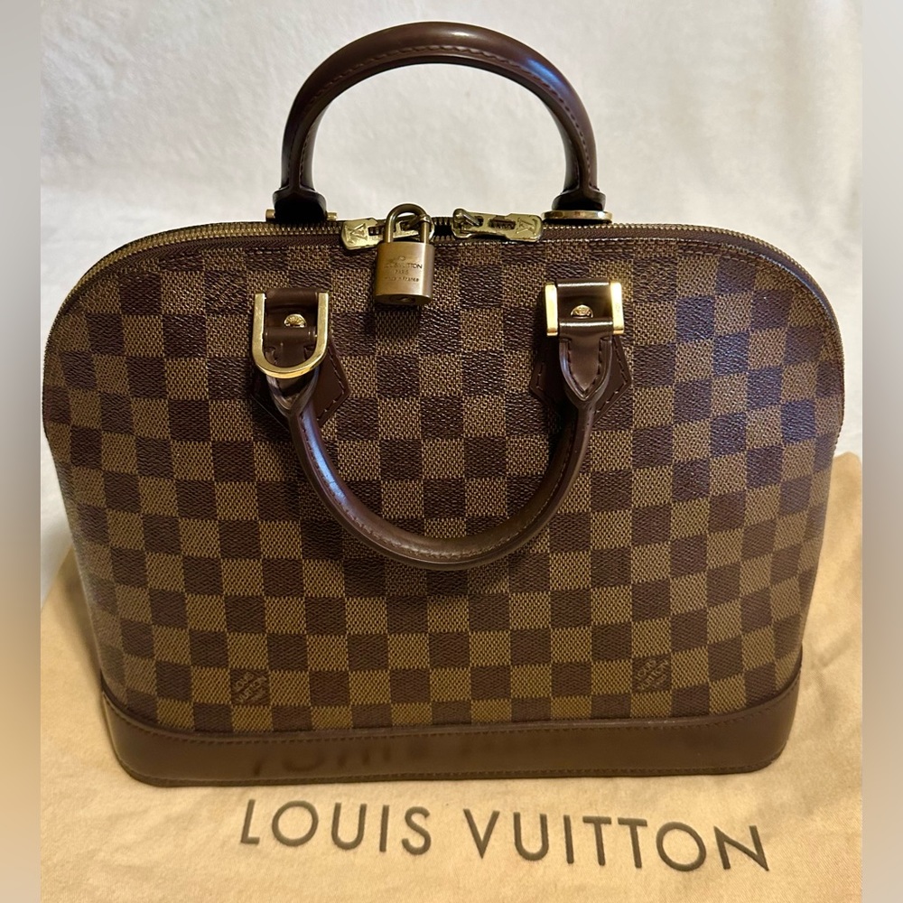 🛑SOLD🛑                                         Alma Louis Vuitton Damier Ebene